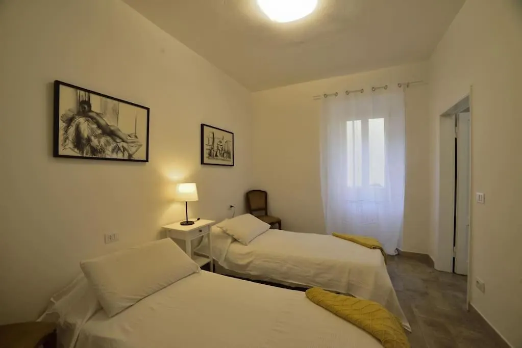Suite In Borgo Greve in Chianti Apartment